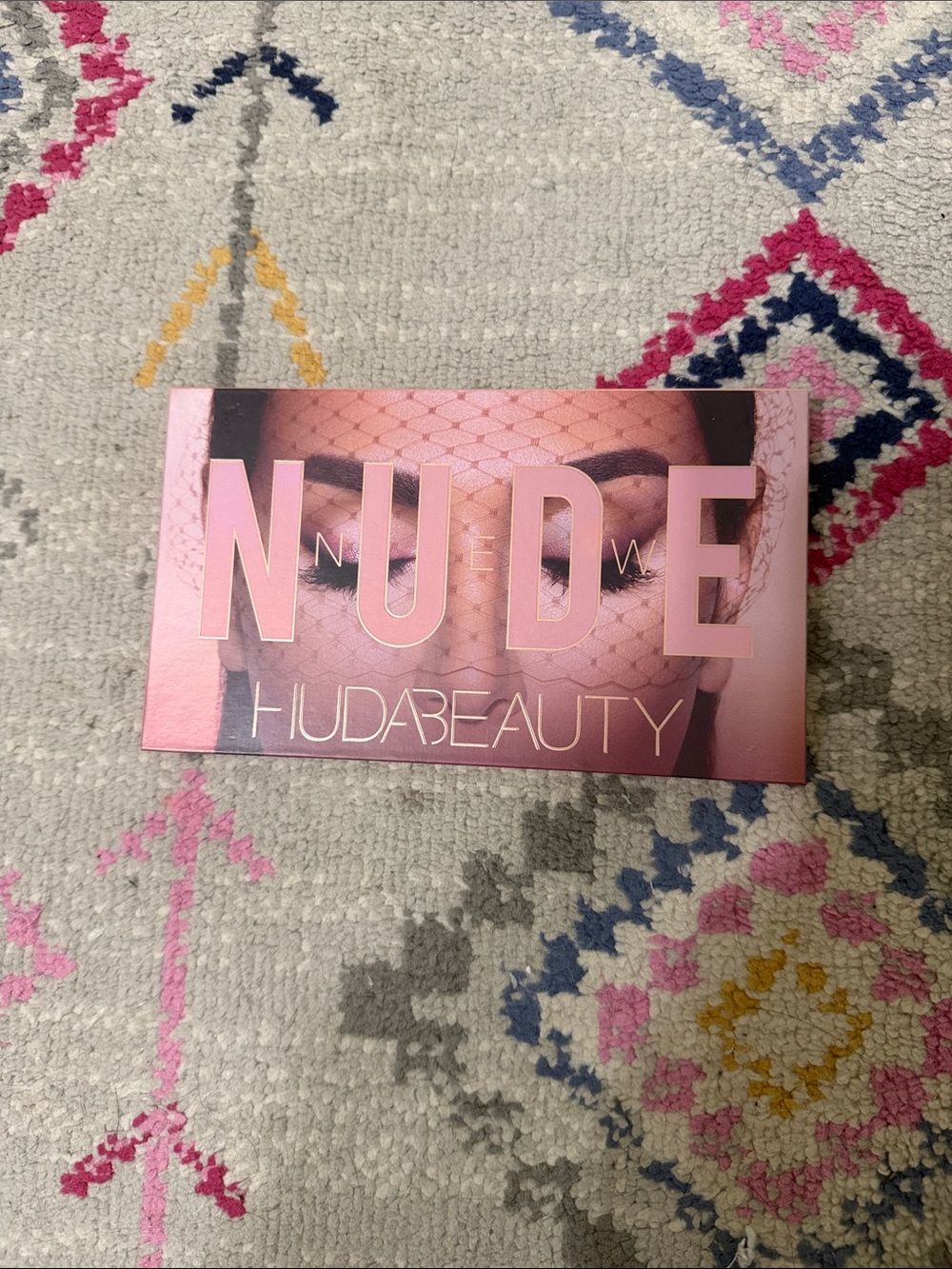 HUDA BEAUTY Nude Eyeshadow Palette - Pink Rose Tones